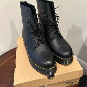 Women’s Dr Martens Shriver HI size 10